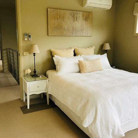 Appartamento The Point Bnb Paynesville Esterno foto